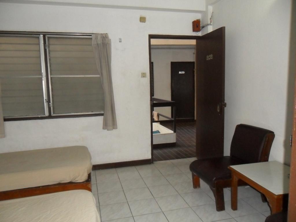 Chiangmai Inn Guesthouse Чіангмай Номер фото