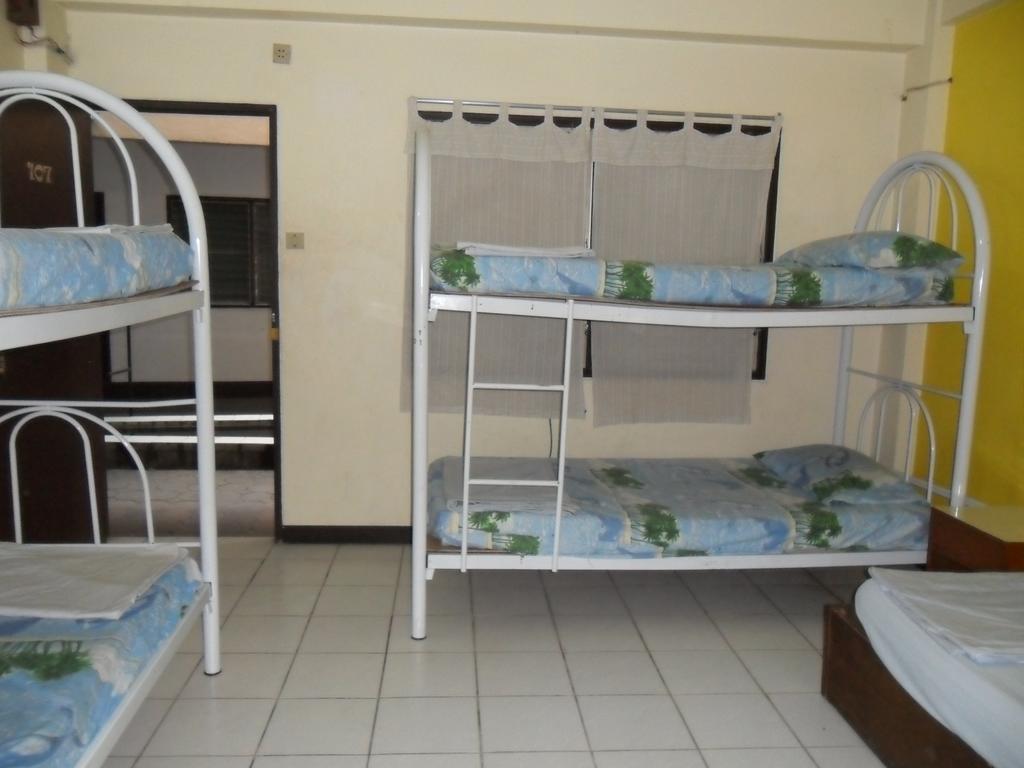 Chiangmai Inn Guesthouse Чіангмай Номер фото