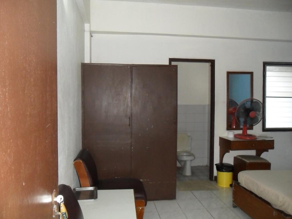 Chiangmai Inn Guesthouse Чіангмай Номер фото